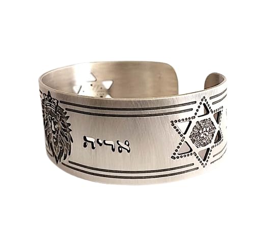 Lion of Judah Dark Silver Cuff for Men – Hebrew Engraved Bracelet, Handmade in Israel, Gift-Ready Packaging