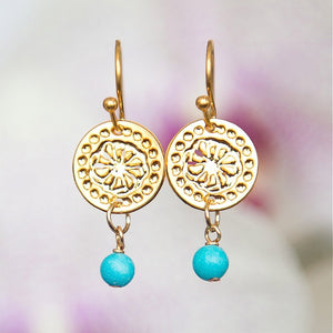 Gold Circular Earrings with Turquoise, Short Earrings, Turquoise Earrings, Modern Jewelry, Dangly Earrings, Flower Design, Gold Earrings